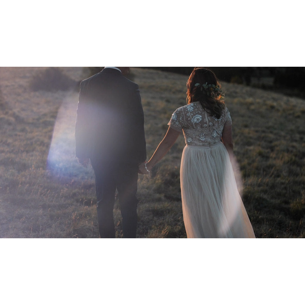 💍 [Footage] Wedding short-film editing lens flare effects pack
Runaway Vows – Jake Weisler — [MICHIGO STUDIO] ✨🎞️